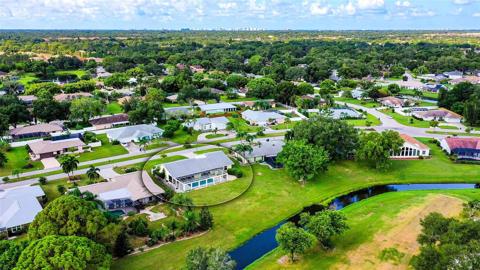 5209 PALM AIRE DR
