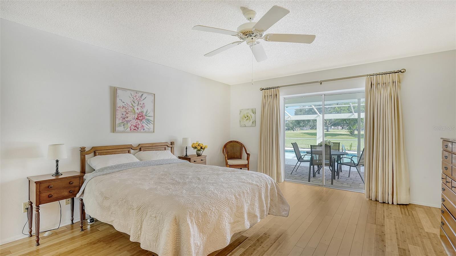 5209 PALM AIRE DR