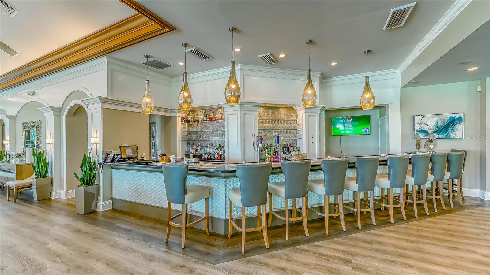 5209 PALM AIRE DR