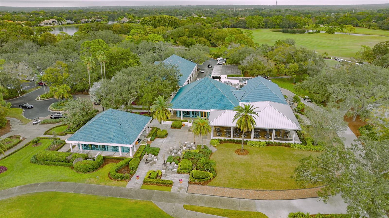 5209 PALM AIRE DR