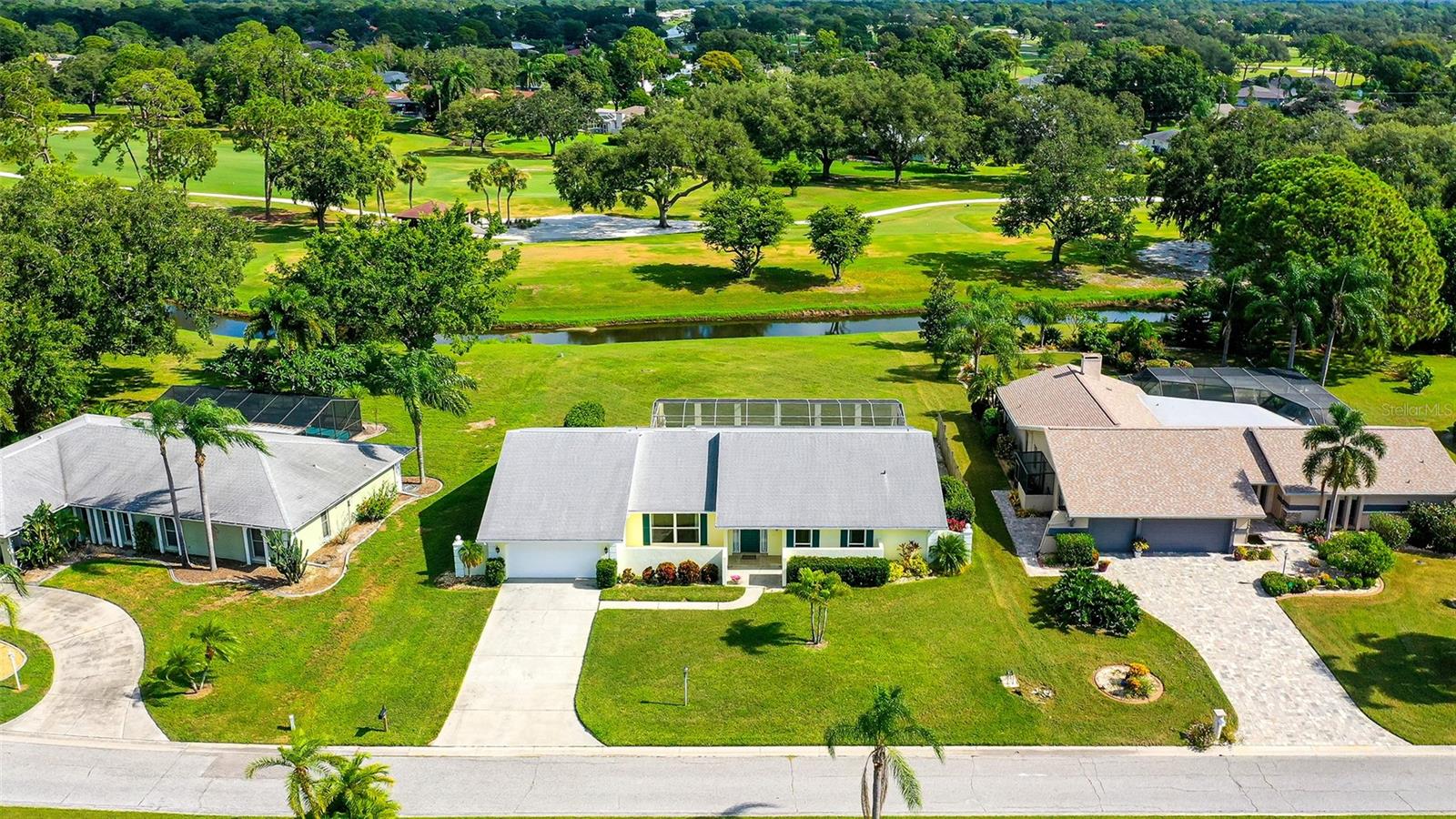 5209 PALM AIRE DR