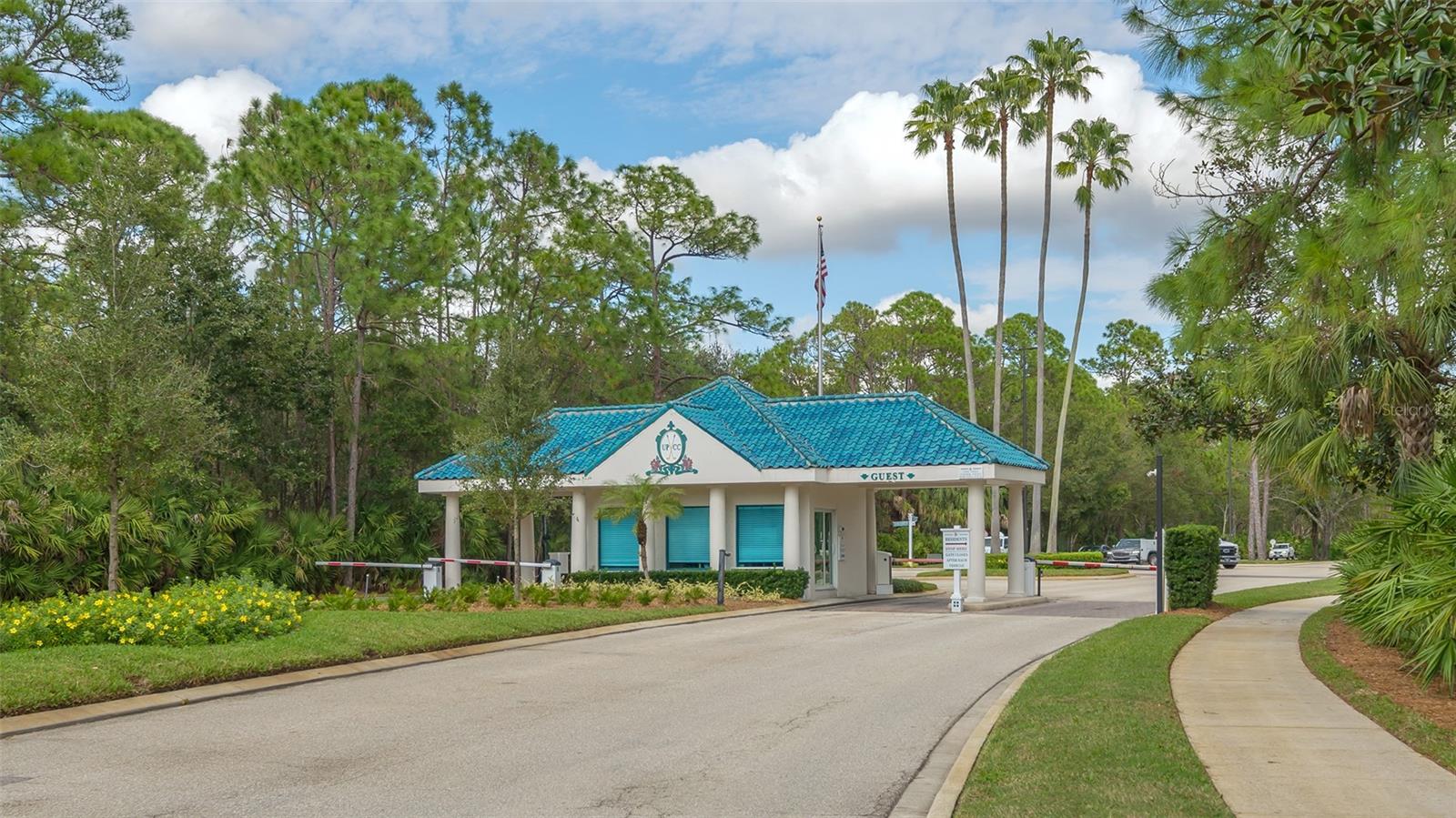 5209 PALM AIRE DR