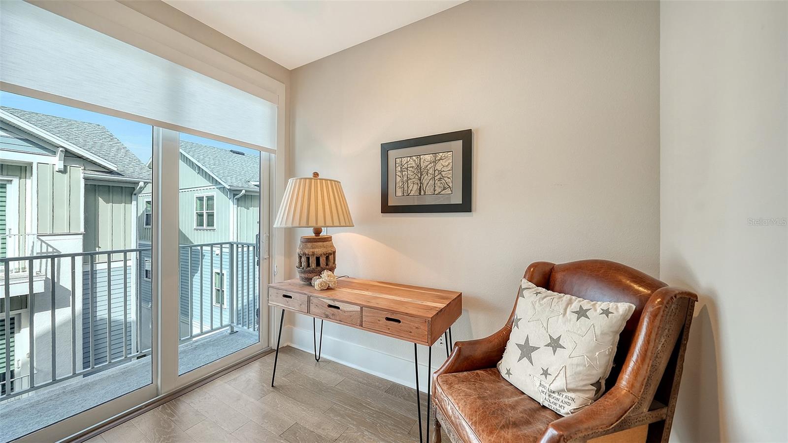 512 LAUREL PARK DR