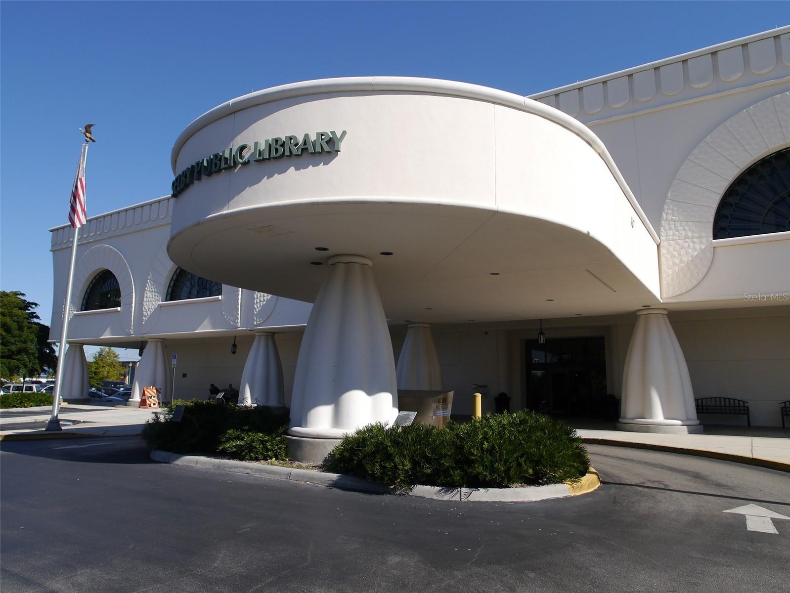 512 LAUREL PARK DR