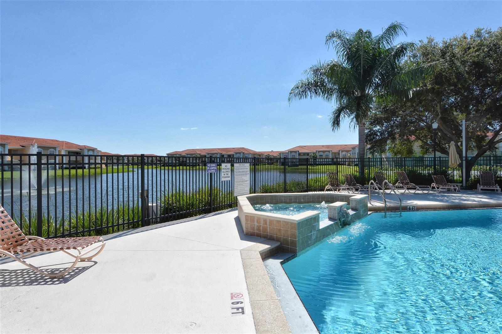 1195 VILLAGIO CIR #103