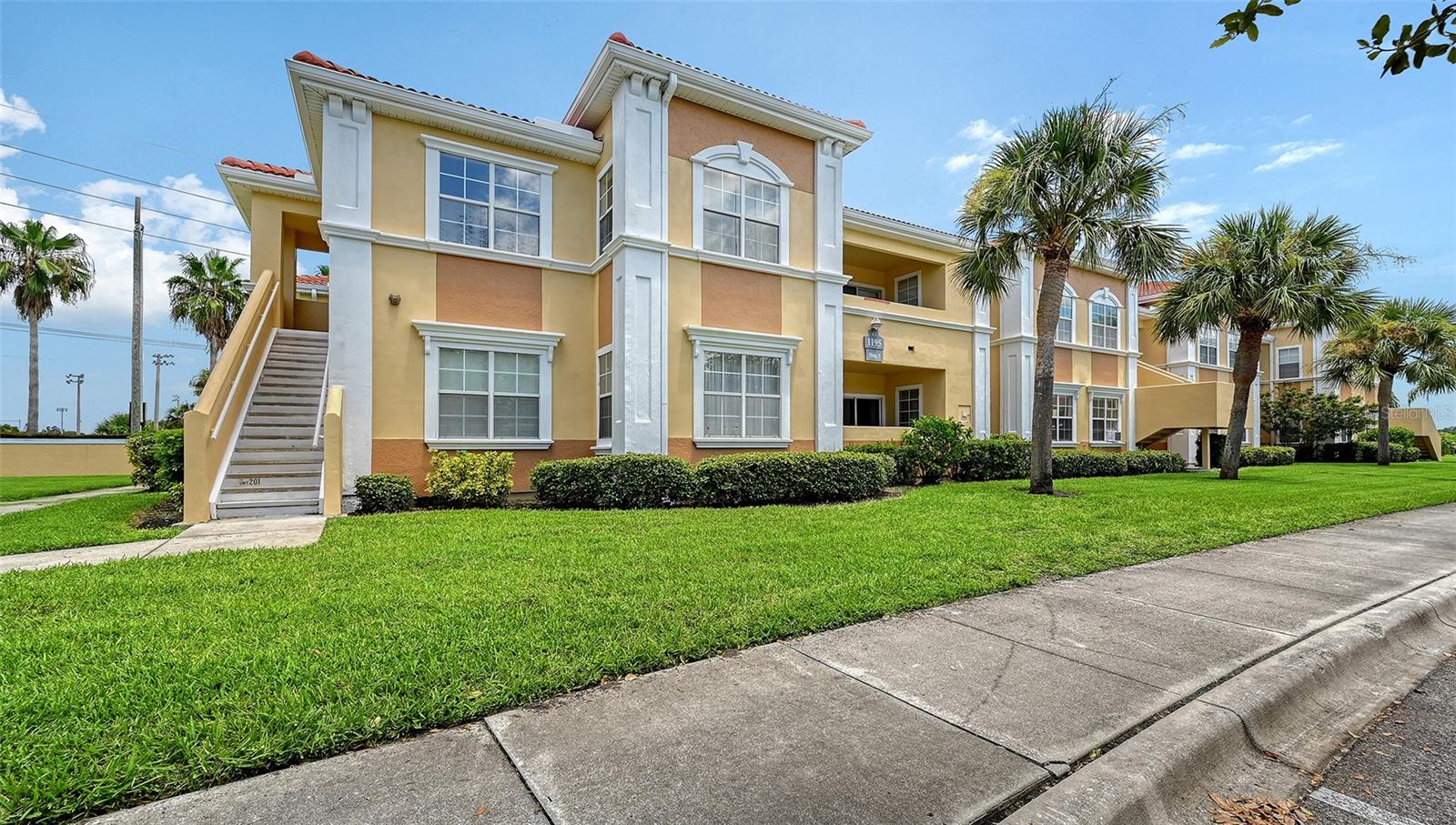 1195 VILLAGIO CIR #103