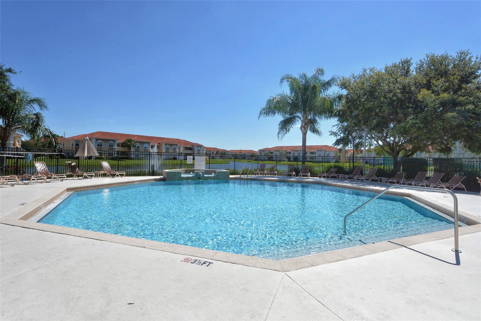 1195 VILLAGIO CIR #103