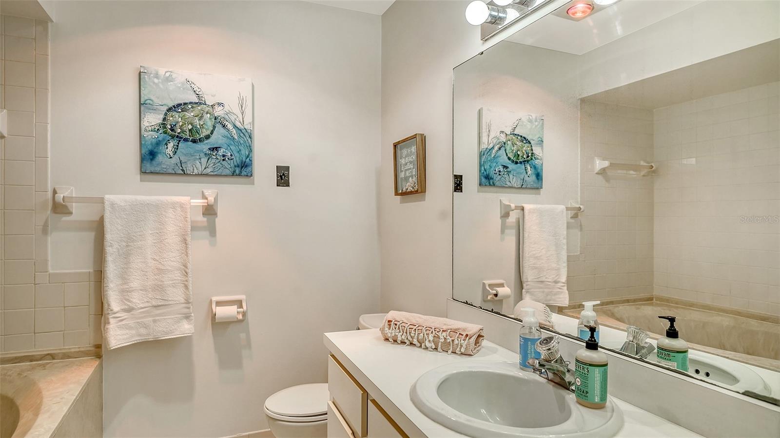 5785 GARDENS DR #5785