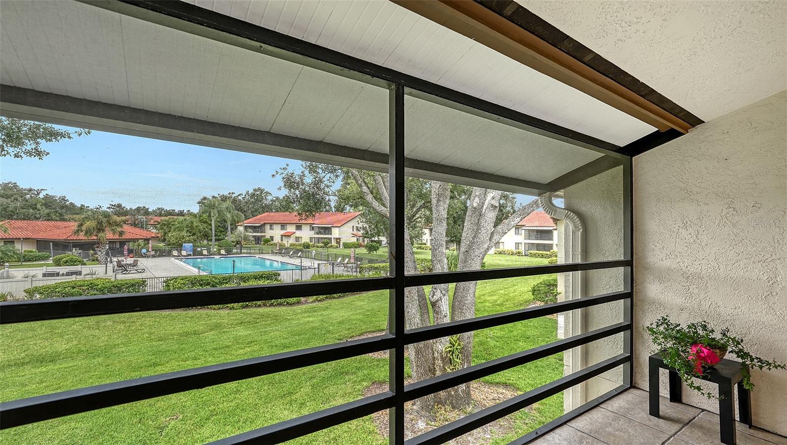 5785 GARDENS DR #5785