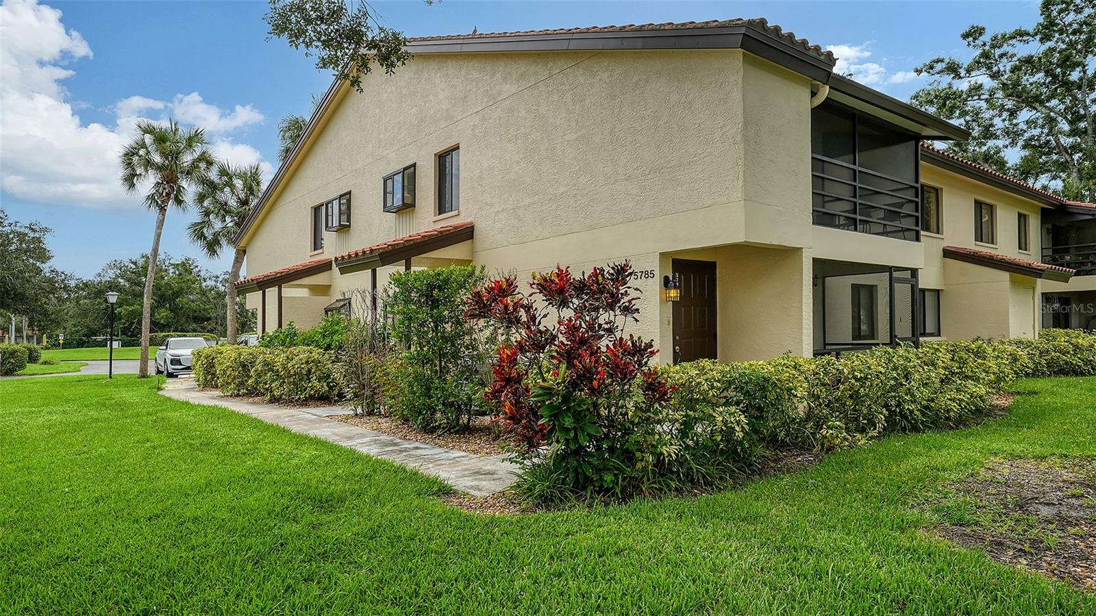 5785 GARDENS DR #5785