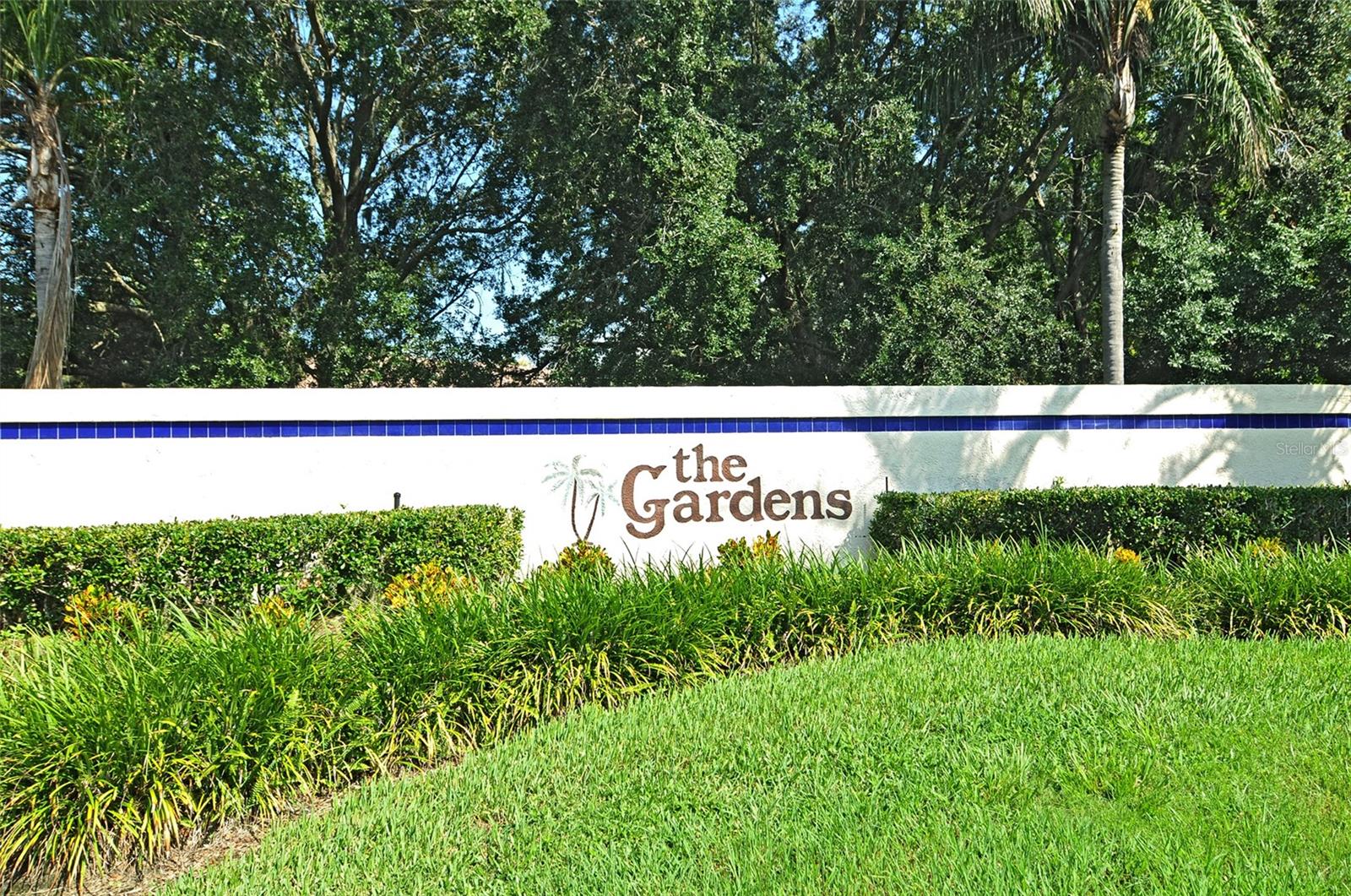 5785 GARDENS DR #5785