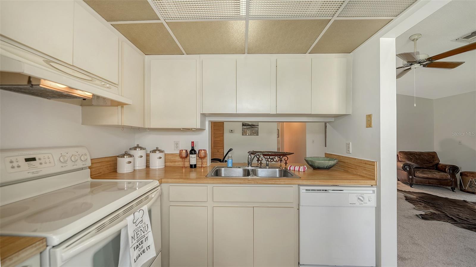 5785 GARDENS DR #5785