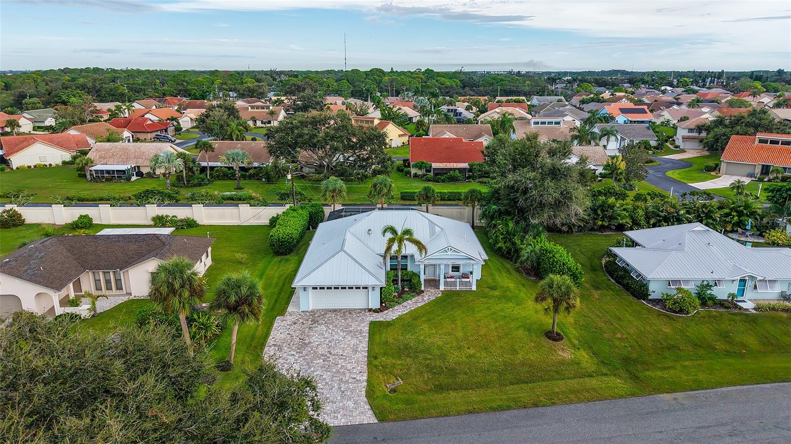 524 ACACIA LN
