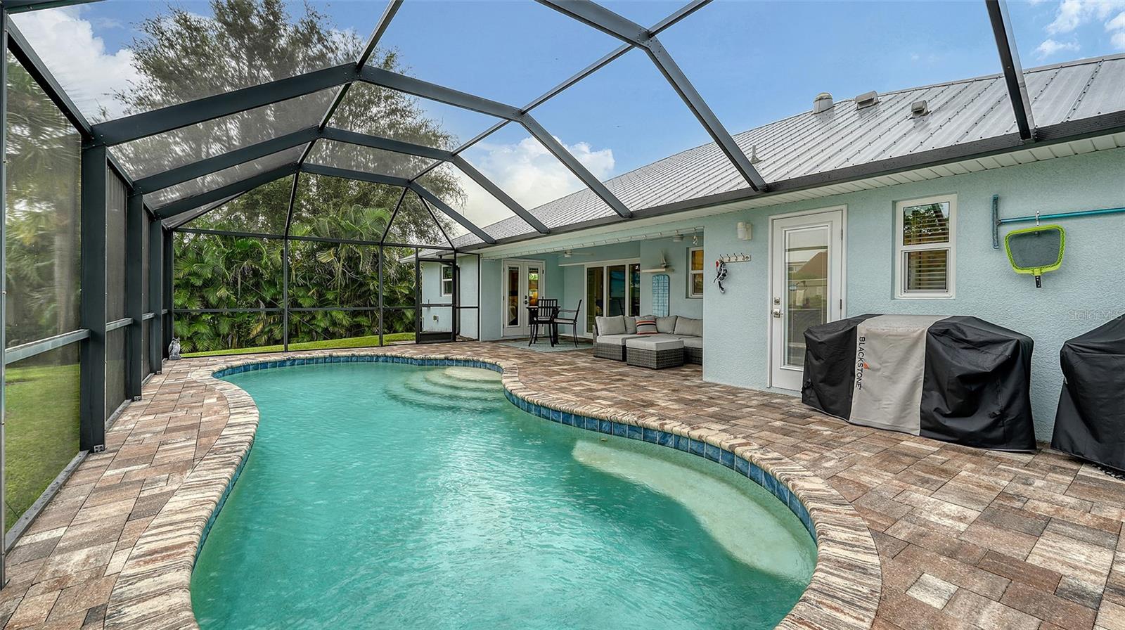 524 ACACIA LN