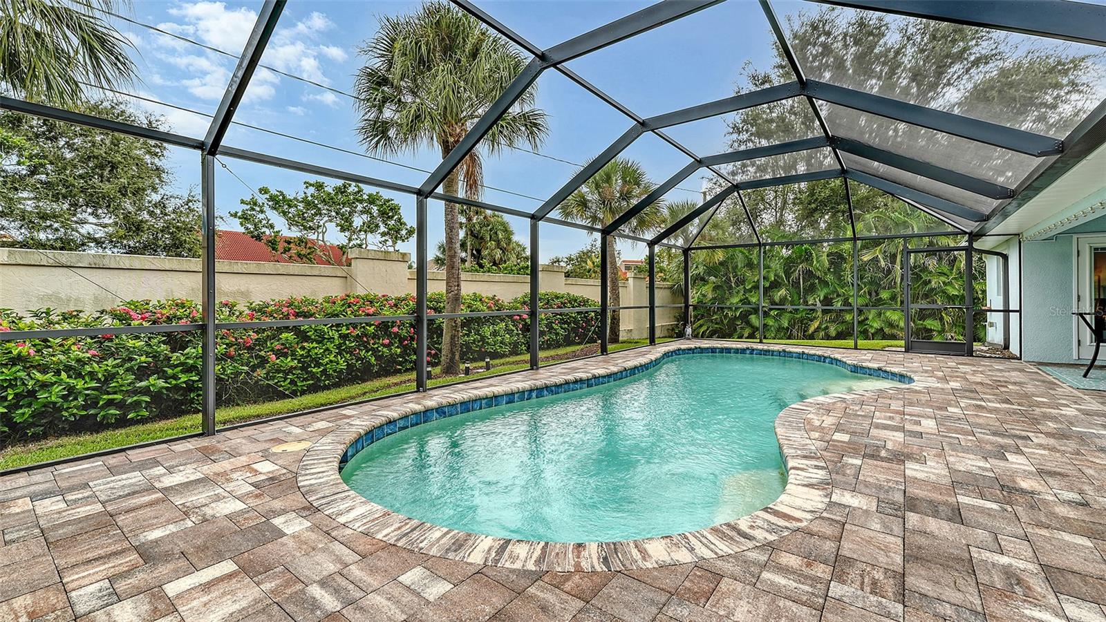 524 ACACIA LN