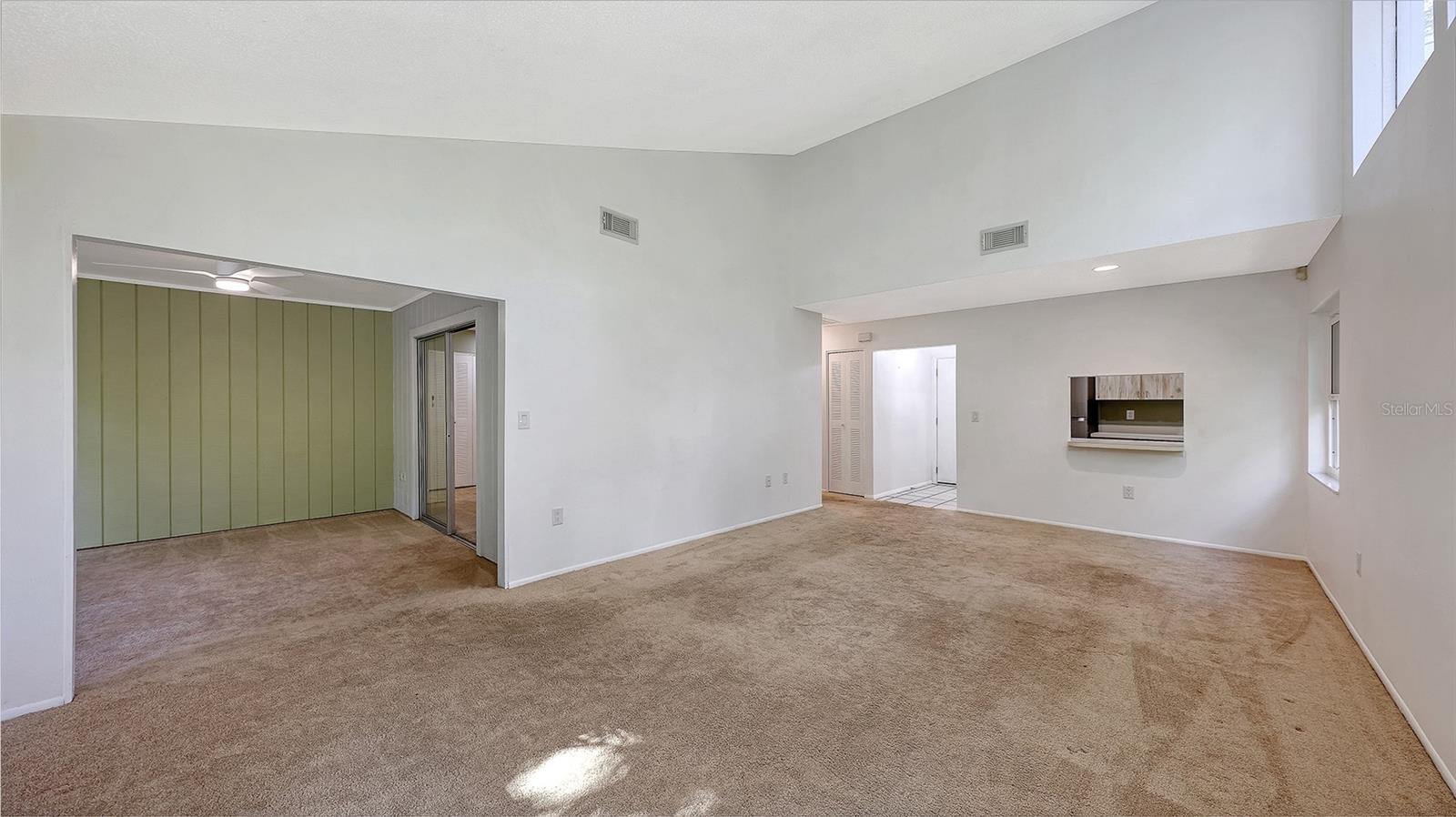 4969 VILLAGE GARDENS DR #52