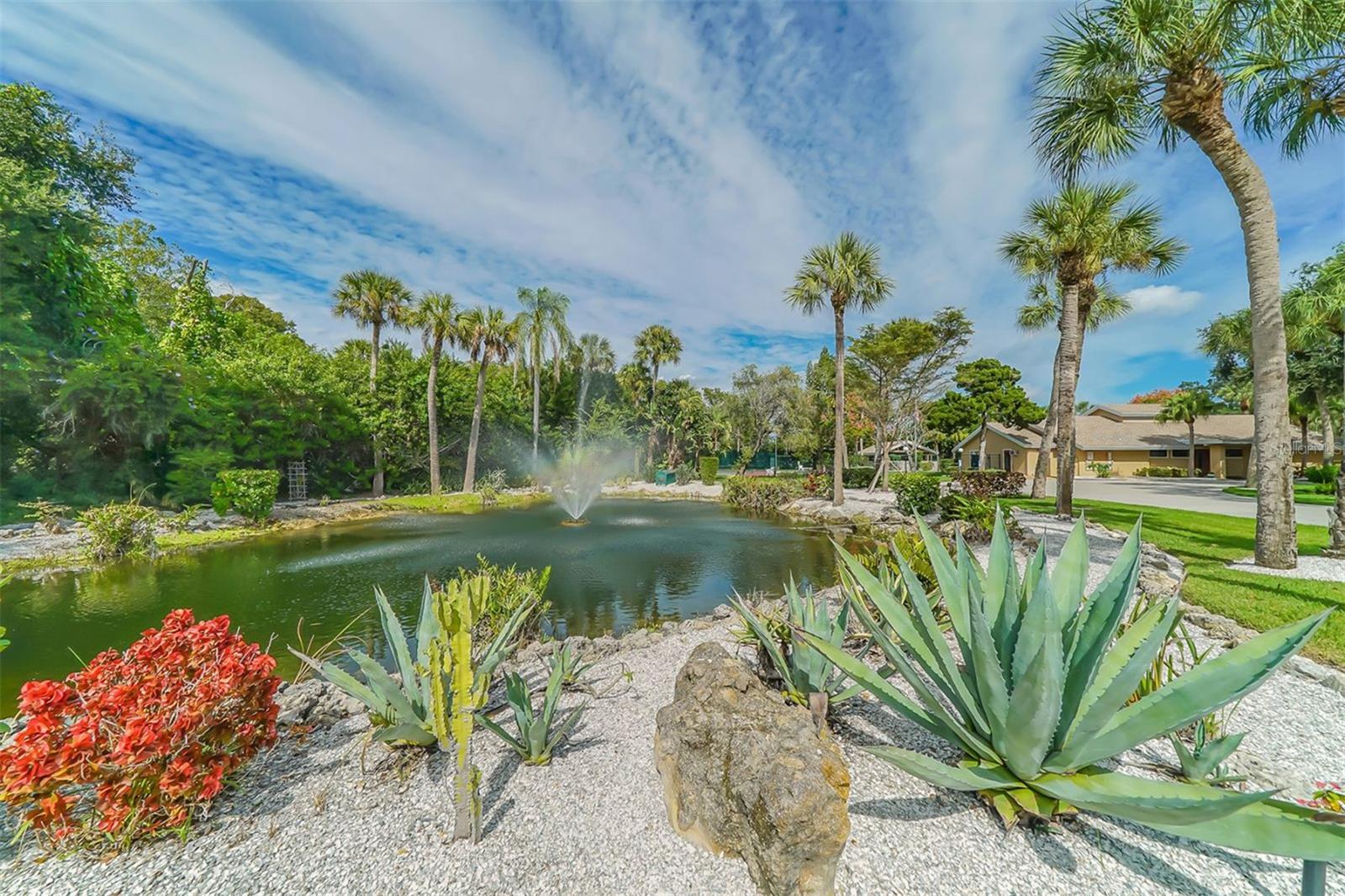 4969 VILLAGE GARDENS DR #52