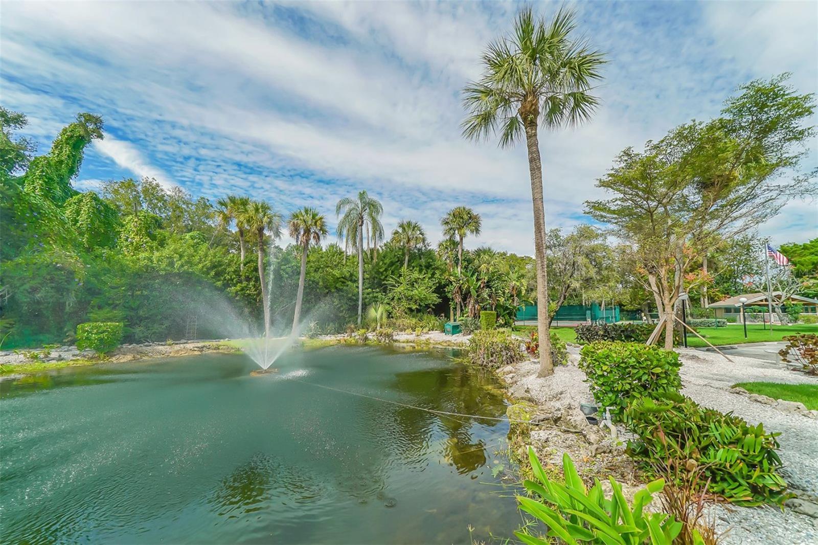 4969 VILLAGE GARDENS DR #52