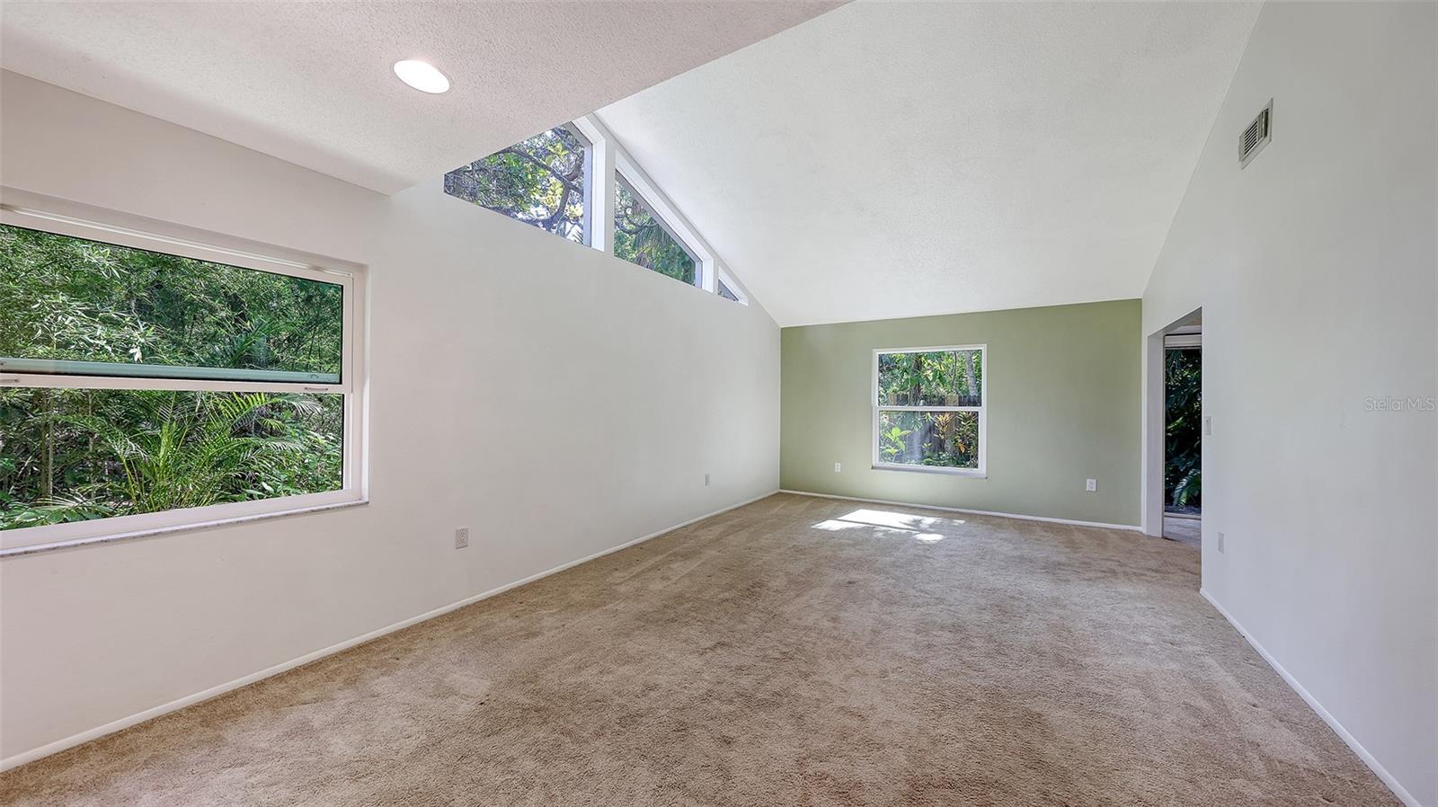 4969 VILLAGE GARDENS DR #52