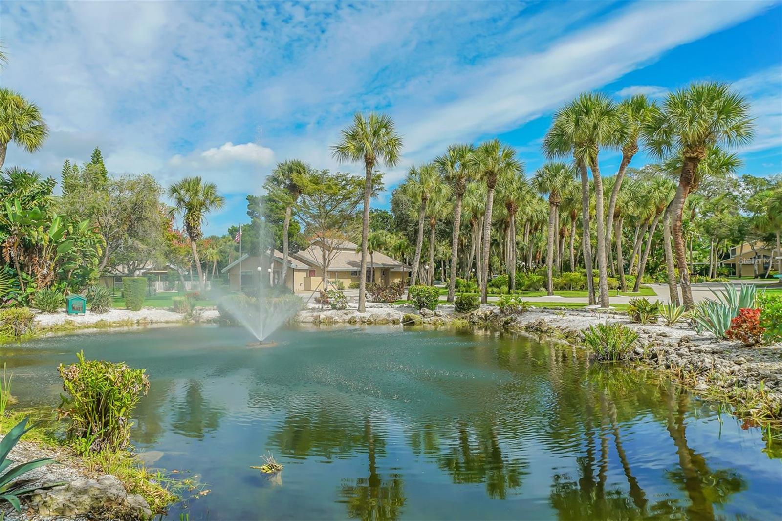 4969 VILLAGE GARDENS DR #52