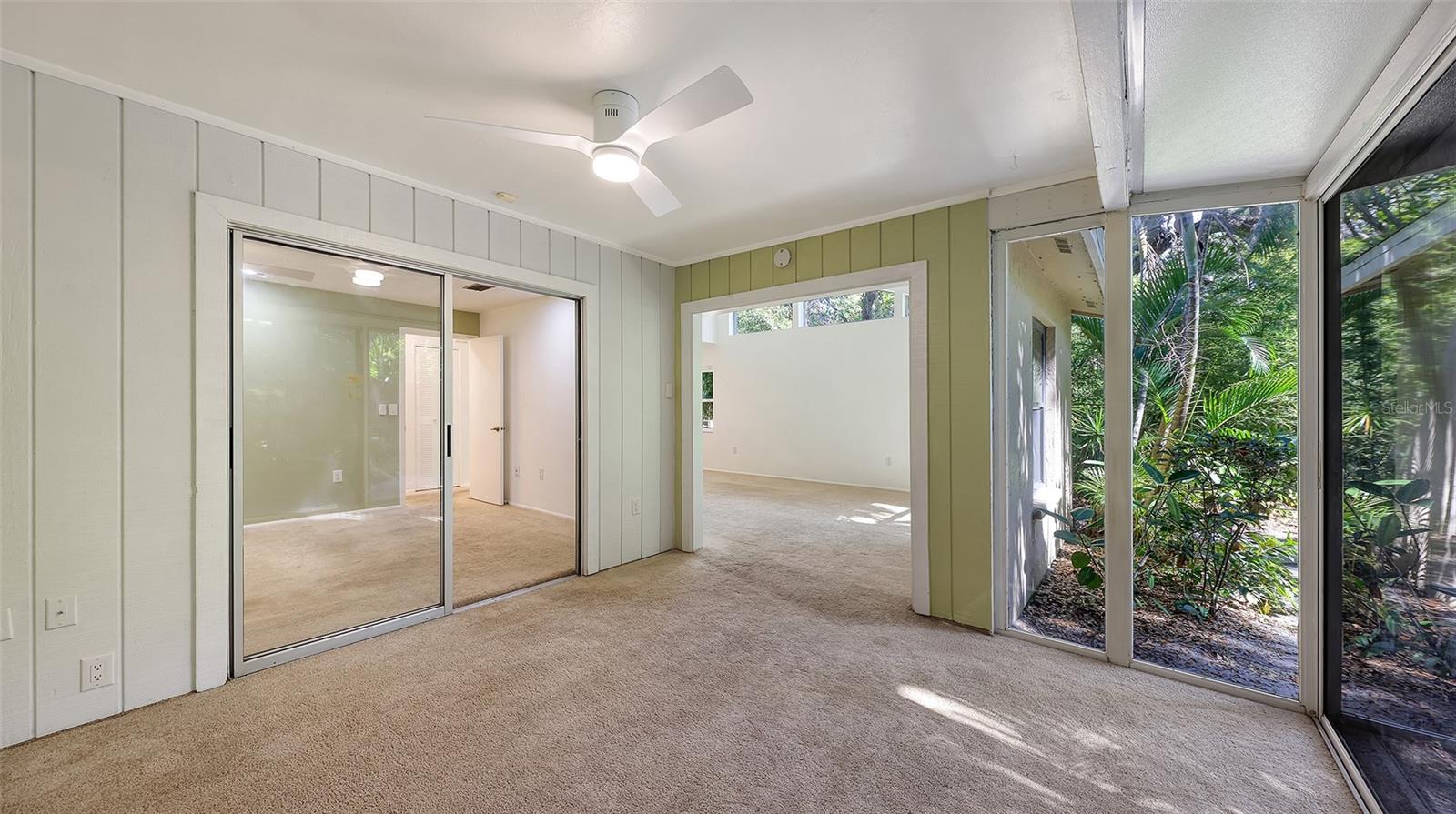 4969 VILLAGE GARDENS DR #52