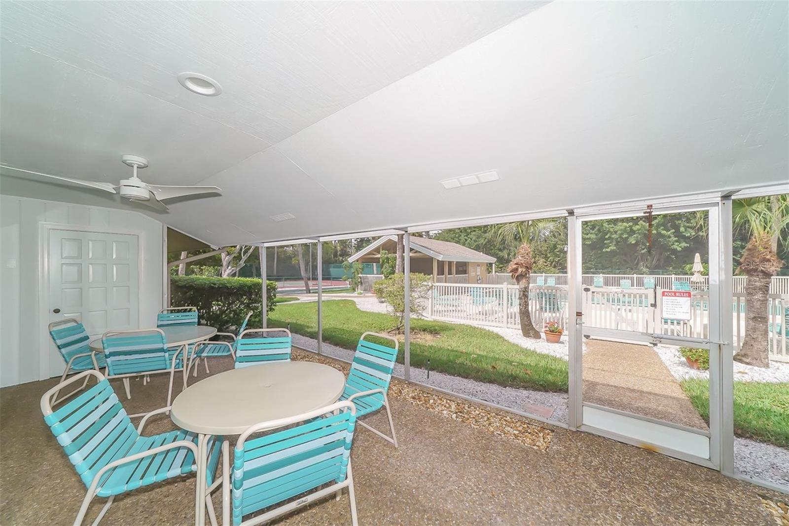 4969 VILLAGE GARDENS DR #52