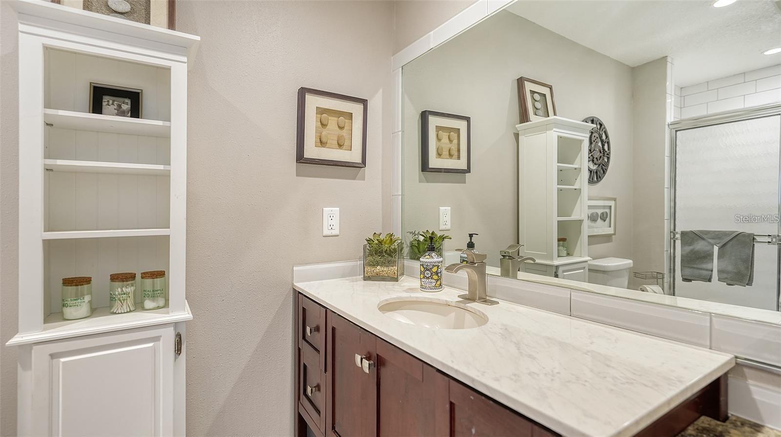 3842 GLEN OAKS MANOR DR