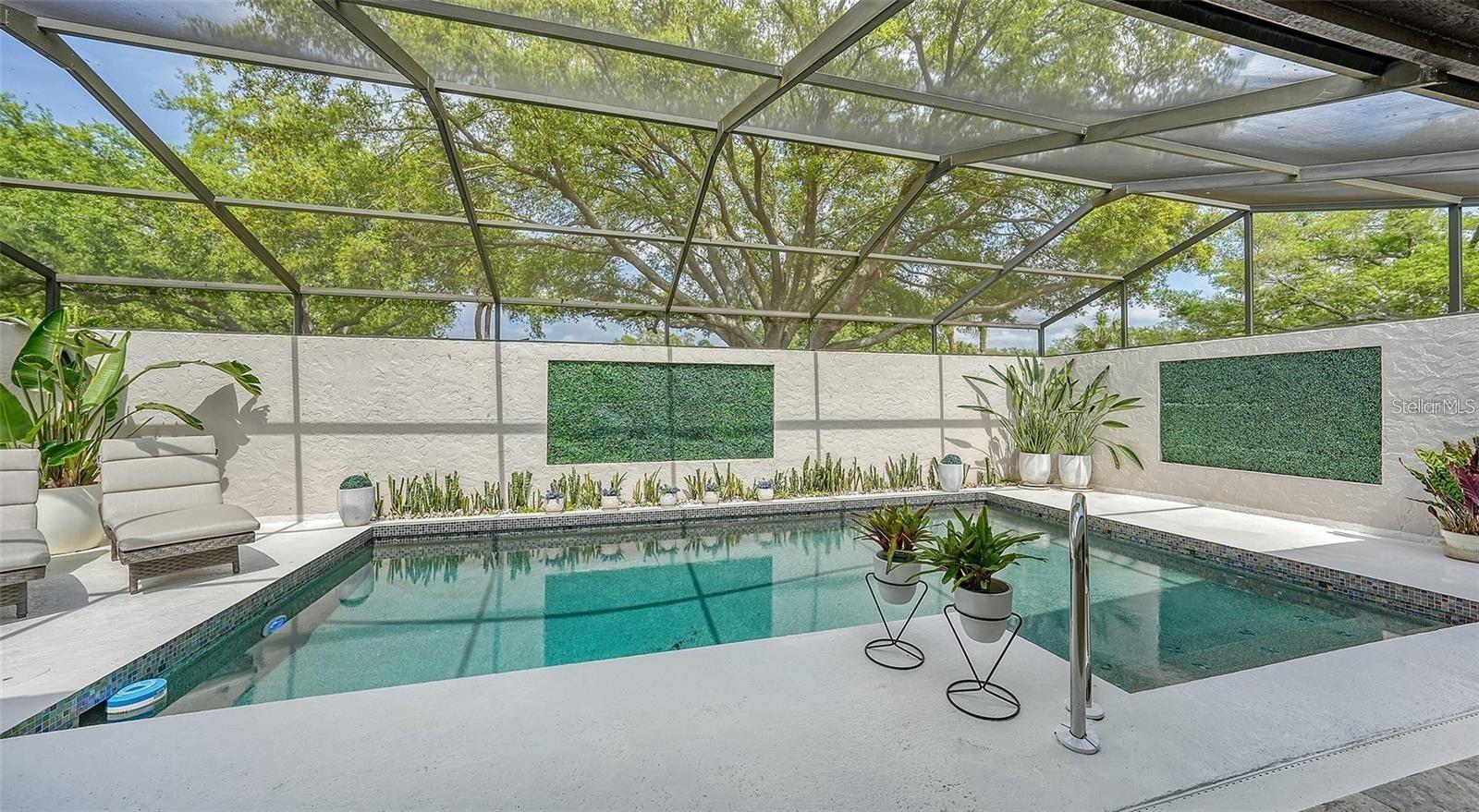 3842 GLEN OAKS MANOR DR