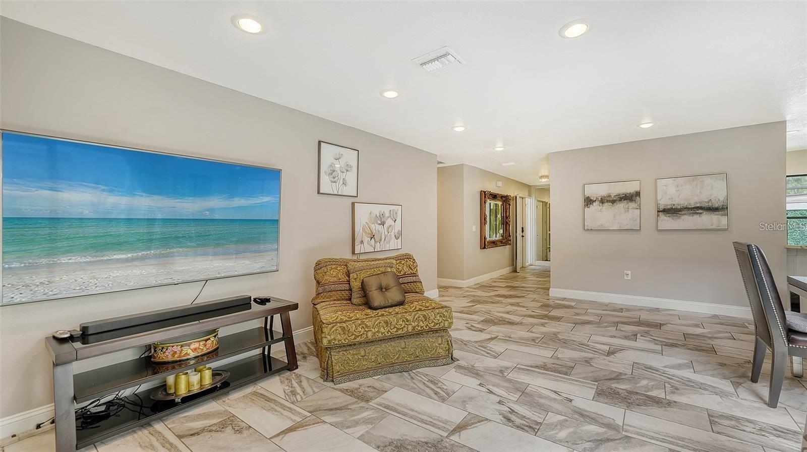 3842 GLEN OAKS MANOR DR