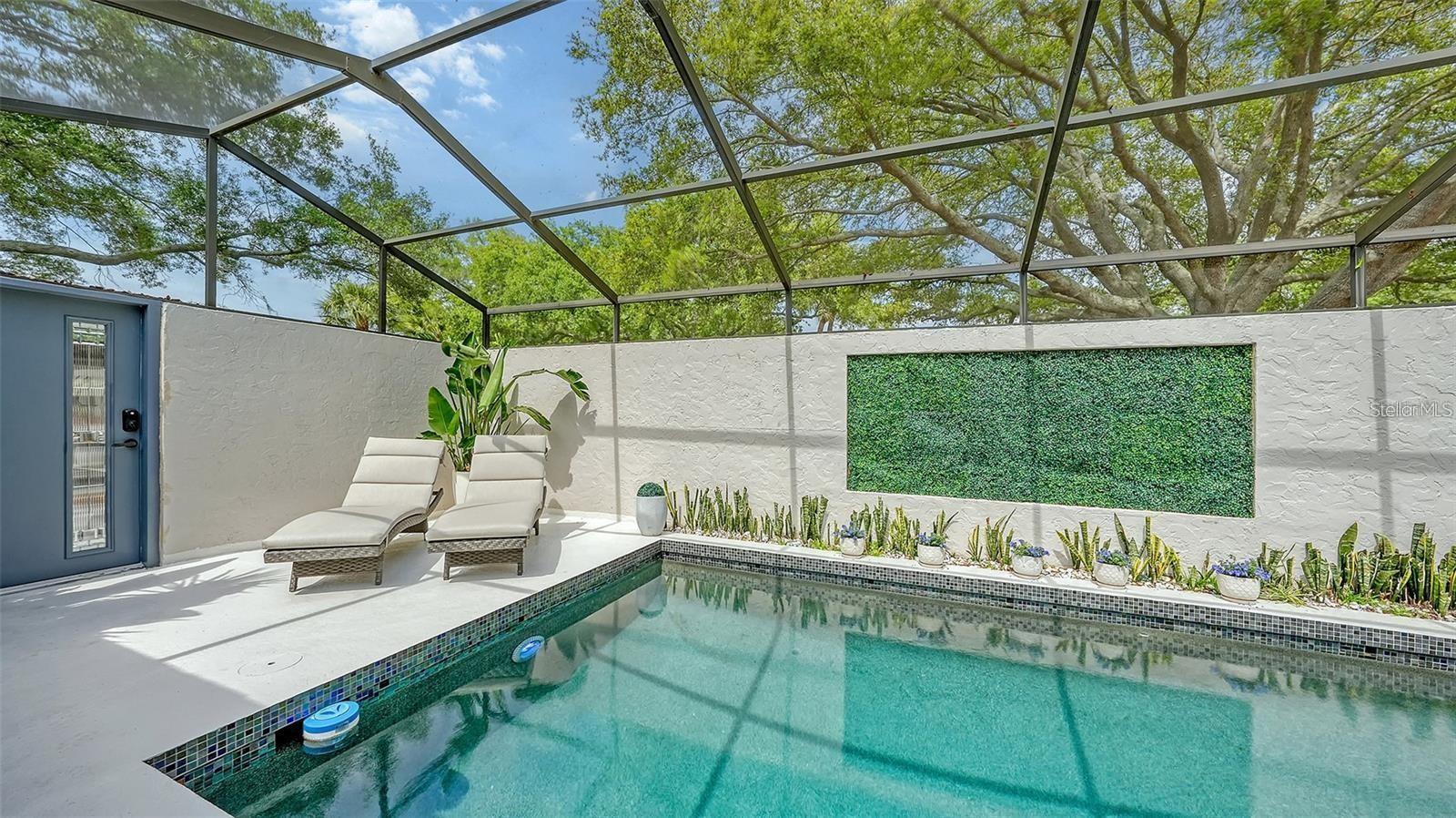 3842 GLEN OAKS MANOR DR