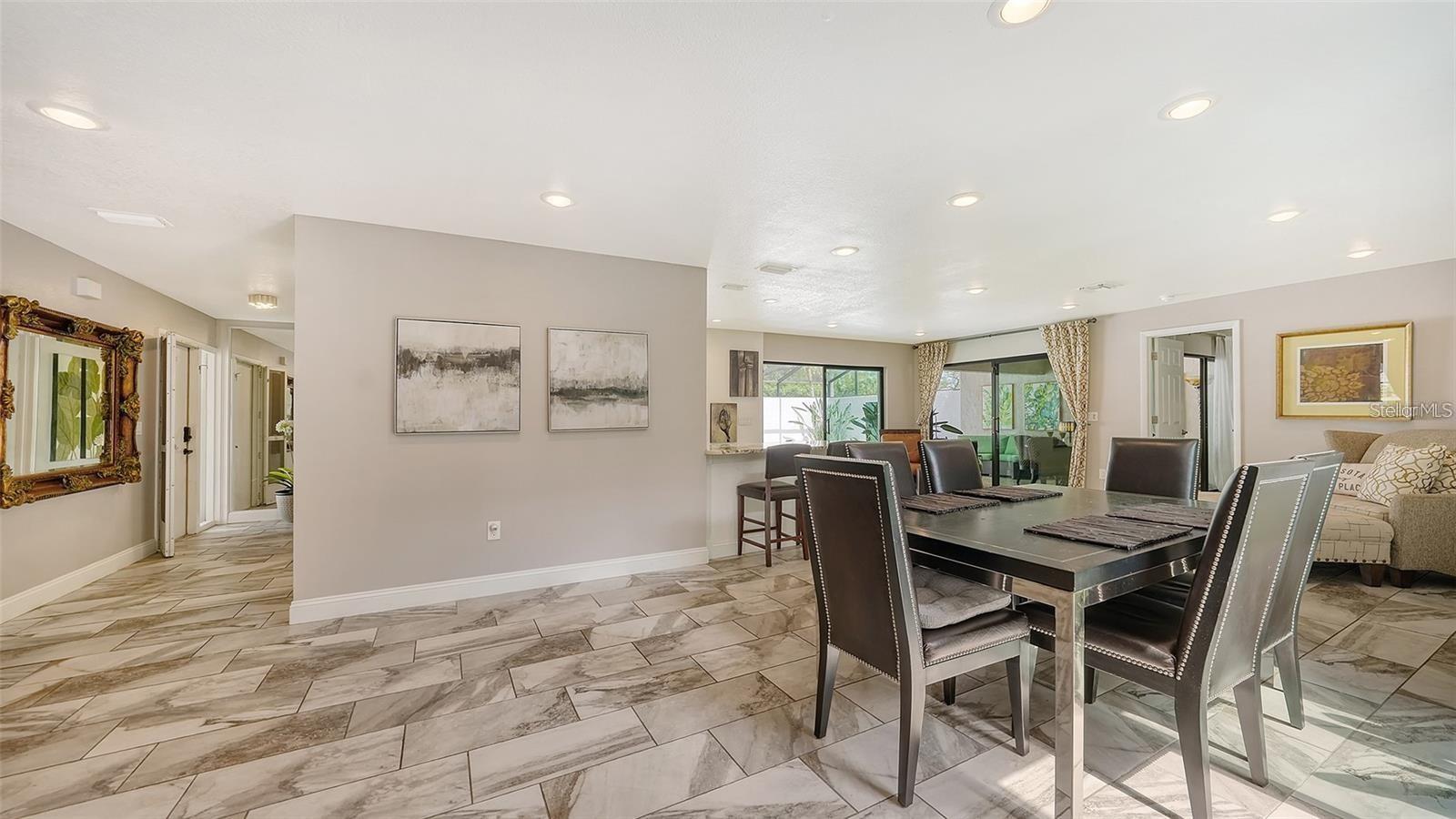 3842 GLEN OAKS MANOR DR