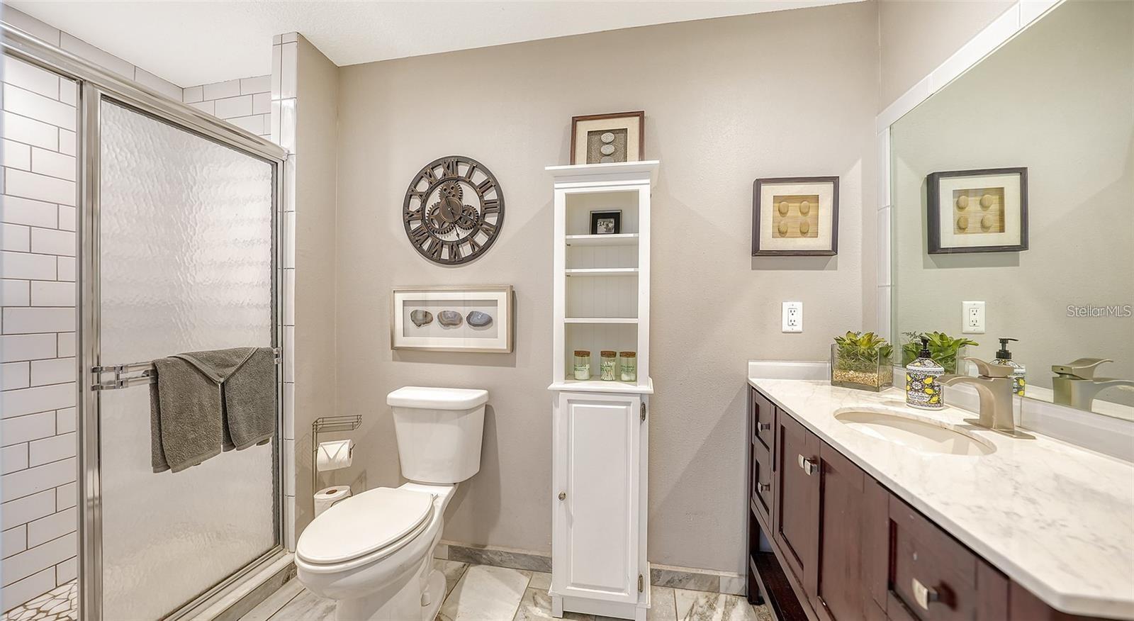 3842 GLEN OAKS MANOR DR