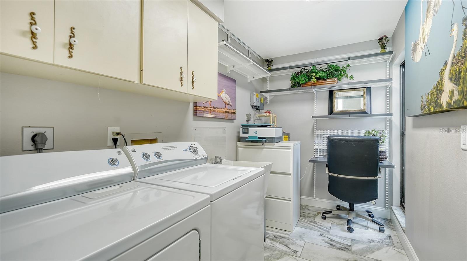 3842 GLEN OAKS MANOR DR