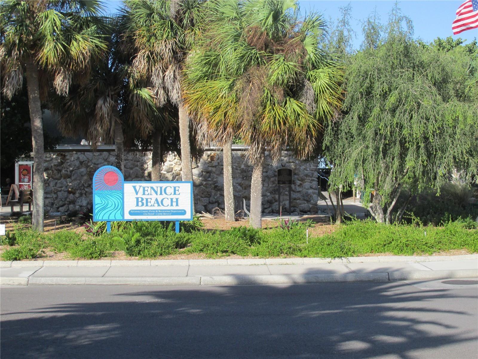 651 BACK NINE DR