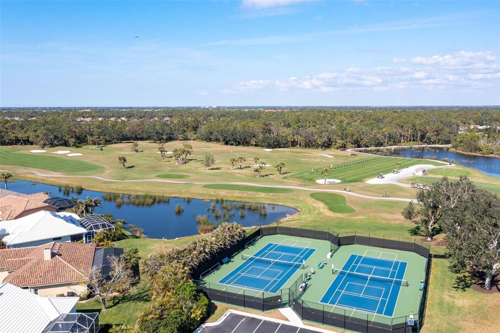 651 BACK NINE DR