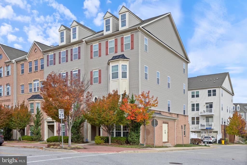 1327 CHESWICK LANE 103