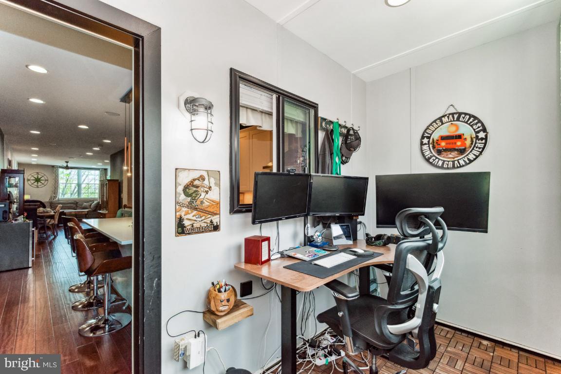 2319 E Fairmount Avenue E