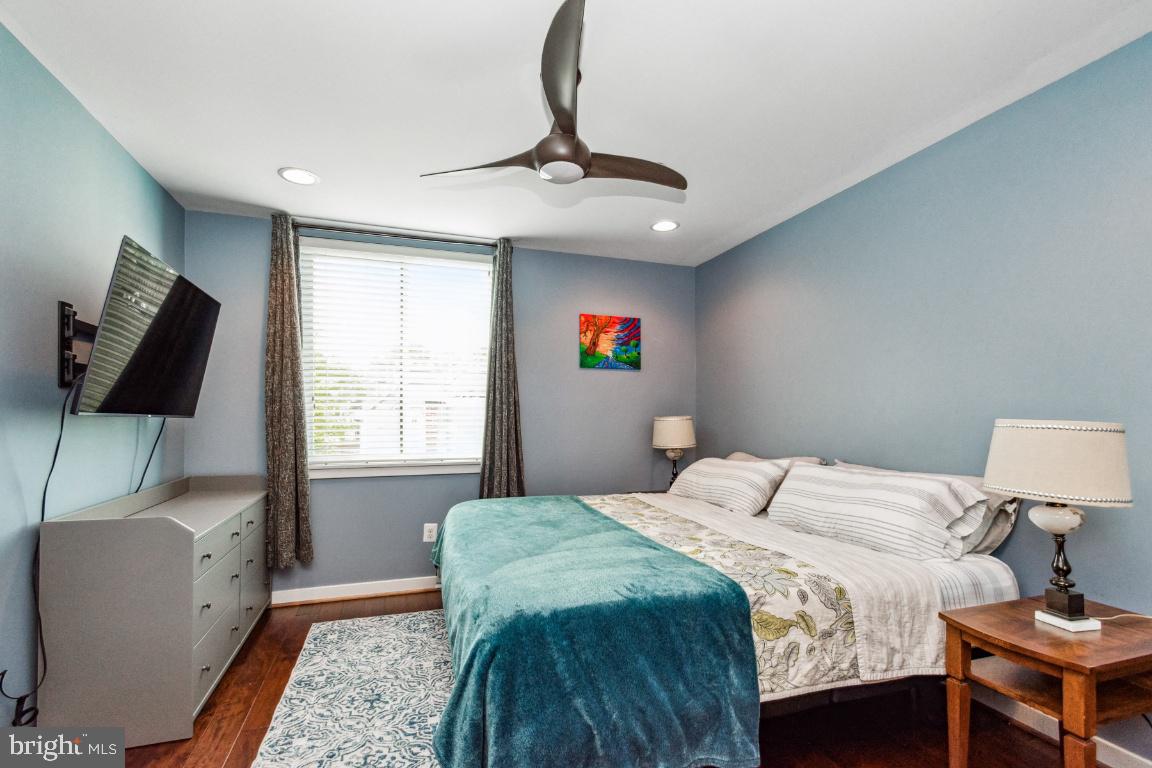 2319 E Fairmount Avenue E