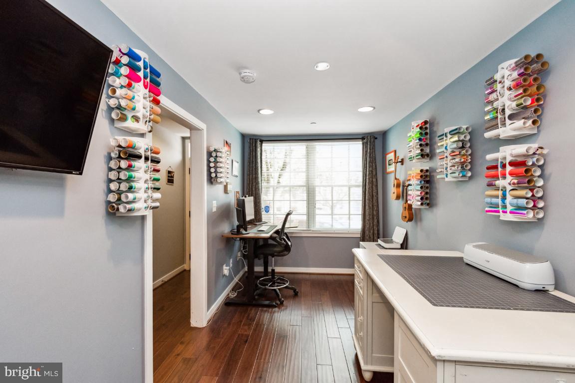 2319 E Fairmount Avenue E