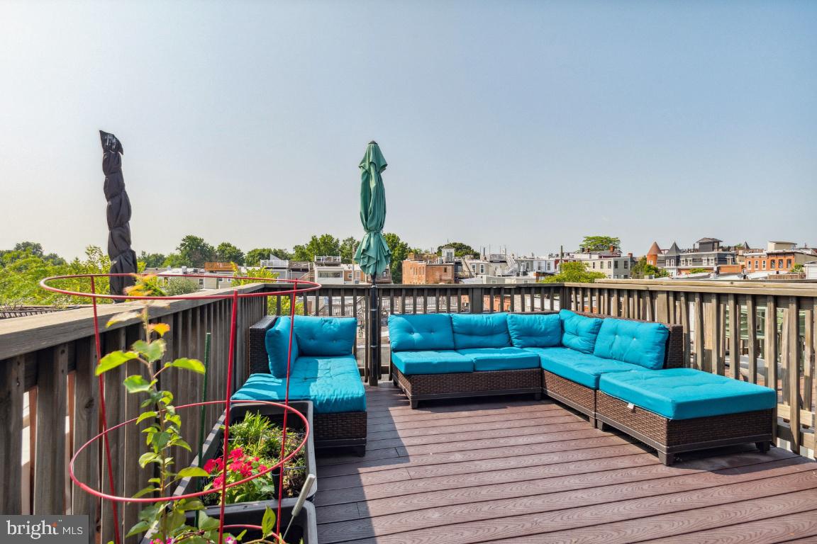 2319 E Fairmount Avenue E