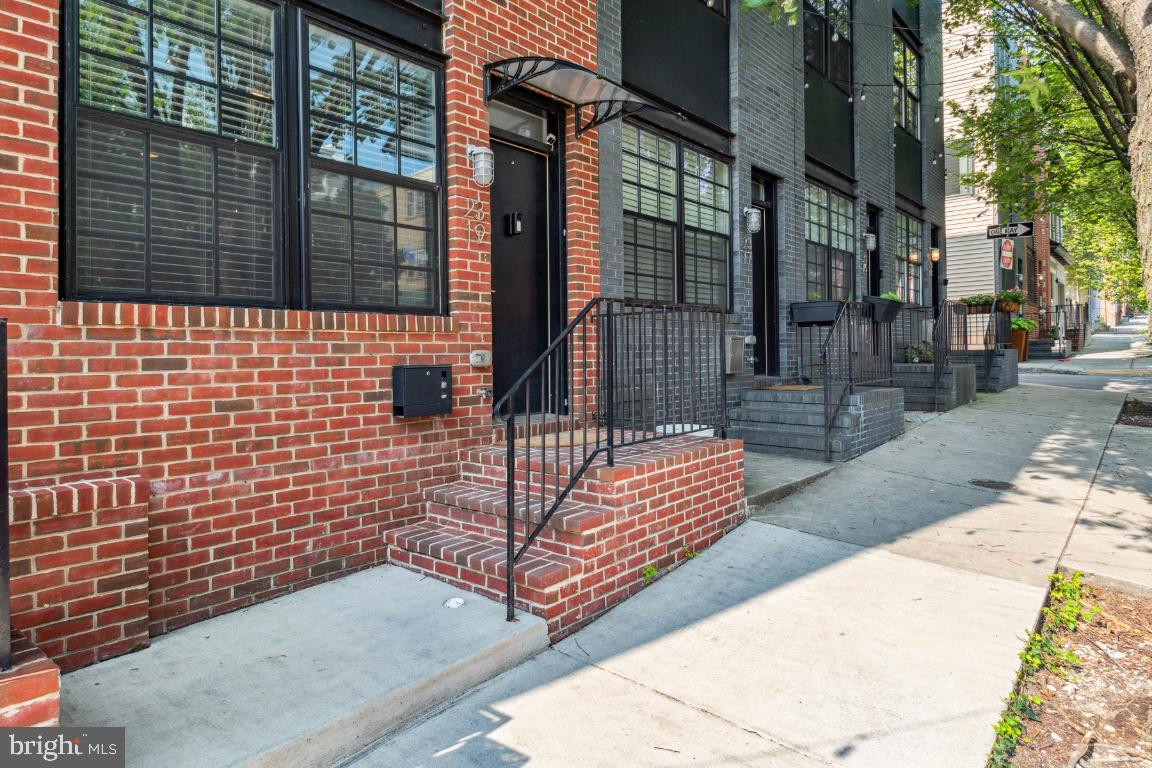 2319 E Fairmount Avenue E