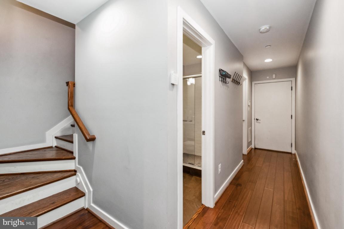 2319 E Fairmount Avenue E