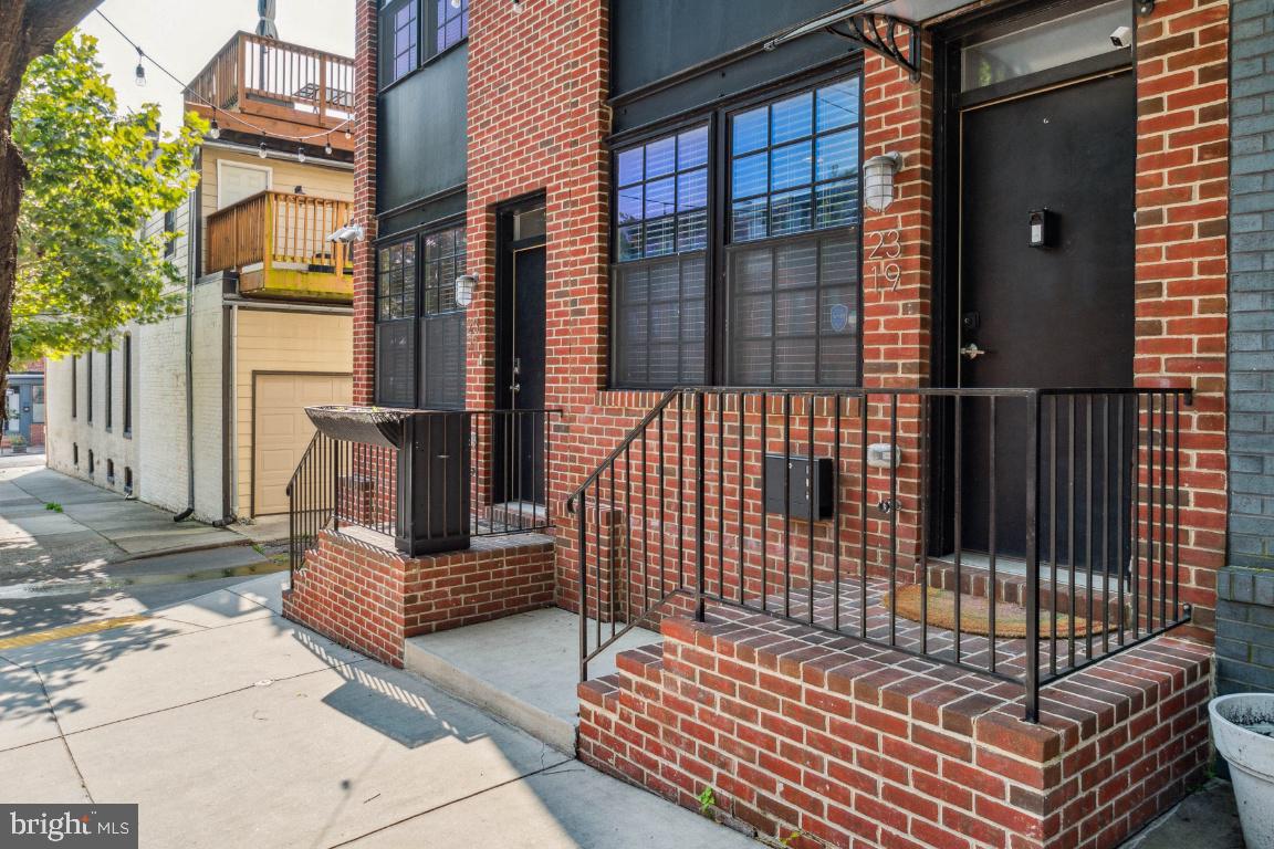 2319 E Fairmount Avenue E