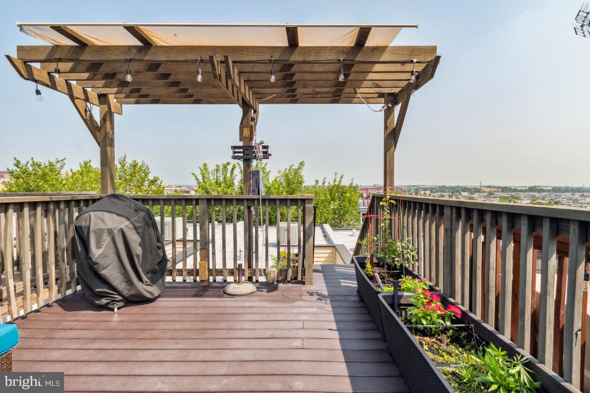 2319 E Fairmount Avenue E