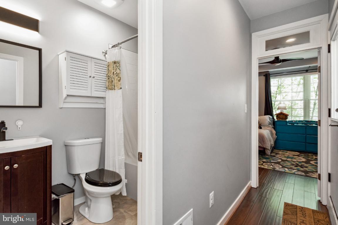 2319 E Fairmount Avenue E