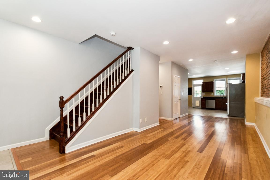 1303 W 41st Street W