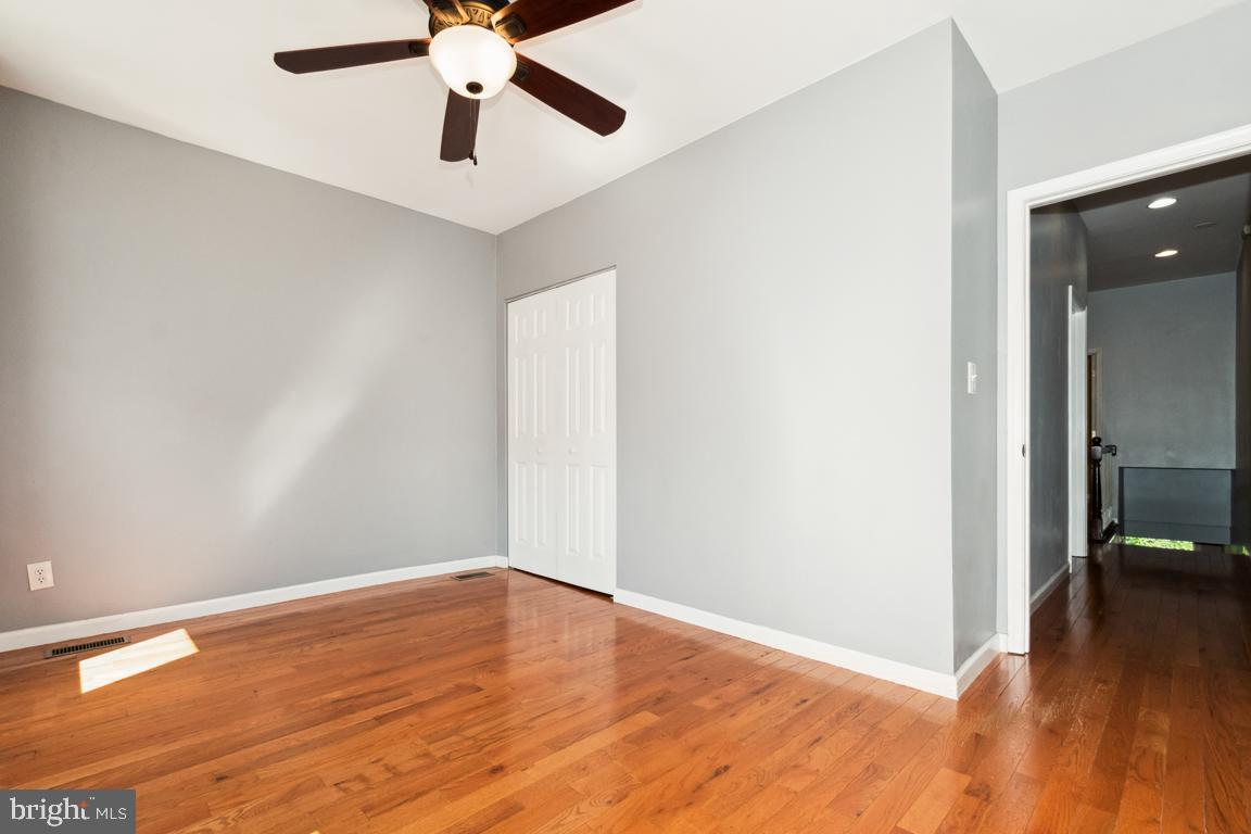 1303 W 41st Street W