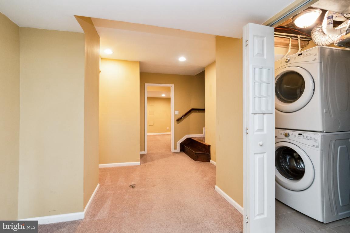 1303 W 41st Street W