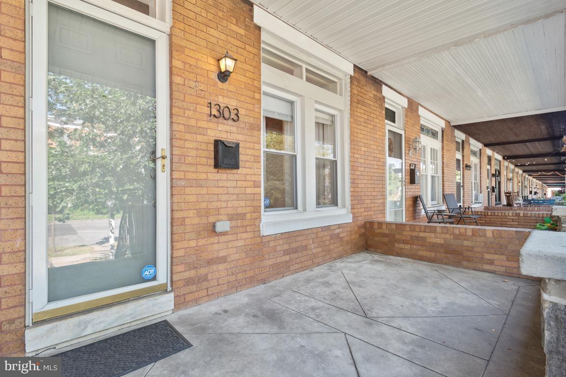 1303 W 41st Street W