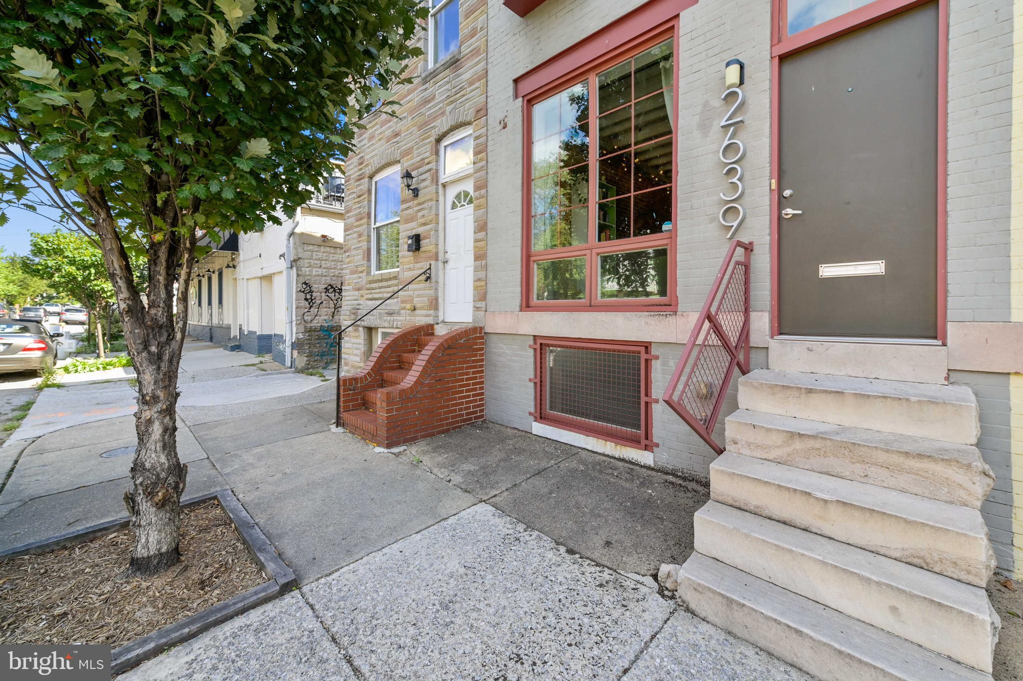 2639 N Howard Street N